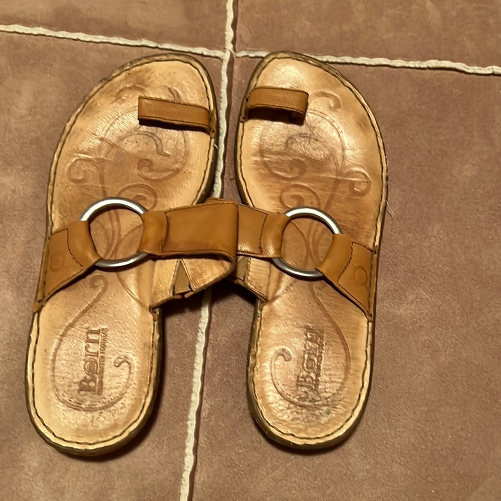Born tan sandals, size 8, extremely comfortable